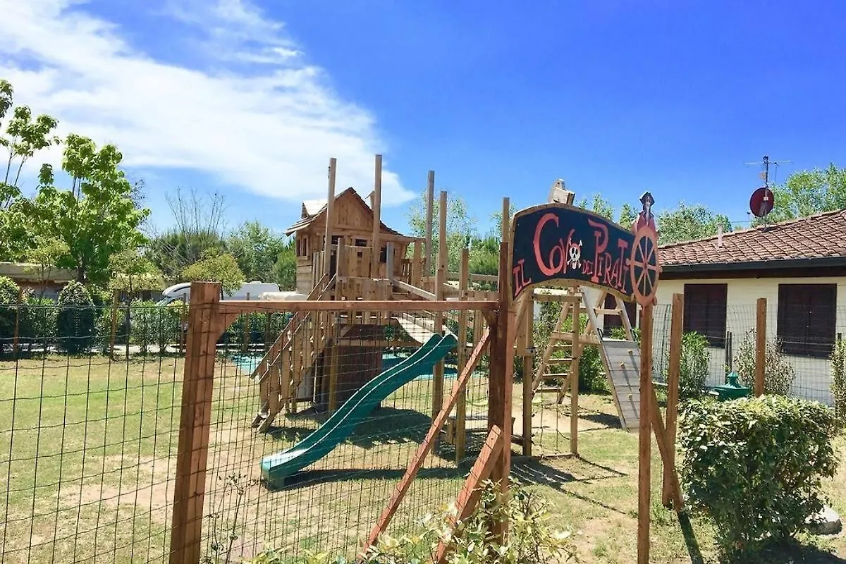 Comfortabele Familie Chalets Met Veranda Incl Airco Dichtbij Zee! Viareggio