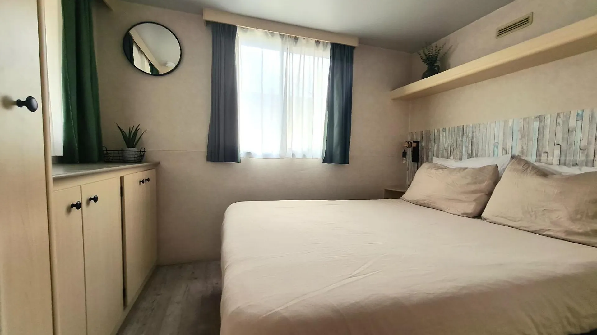 Comfortabele Familie Chalets Met Veranda Incl Airco Dichtbij Zee! Viareggio Italien